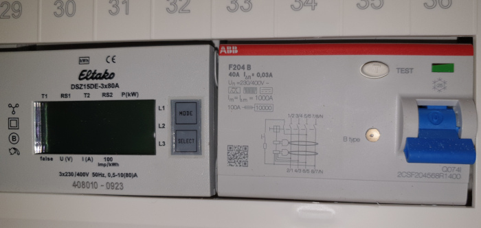 https://waermepumpe.jetzt/userfiles/images/Waermepumpe/W%C3%A4rmepumpe%20G%C3%BCtersloh%20Elektriker%20Elektroarbeiten%20Elektromaterial%20allstromsensitive%20Sicherung%20Stromz%C3%A4hler.jpg